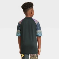 Boys' Marvel Short Sleeve Rash Guard Swimsuit Top - Black